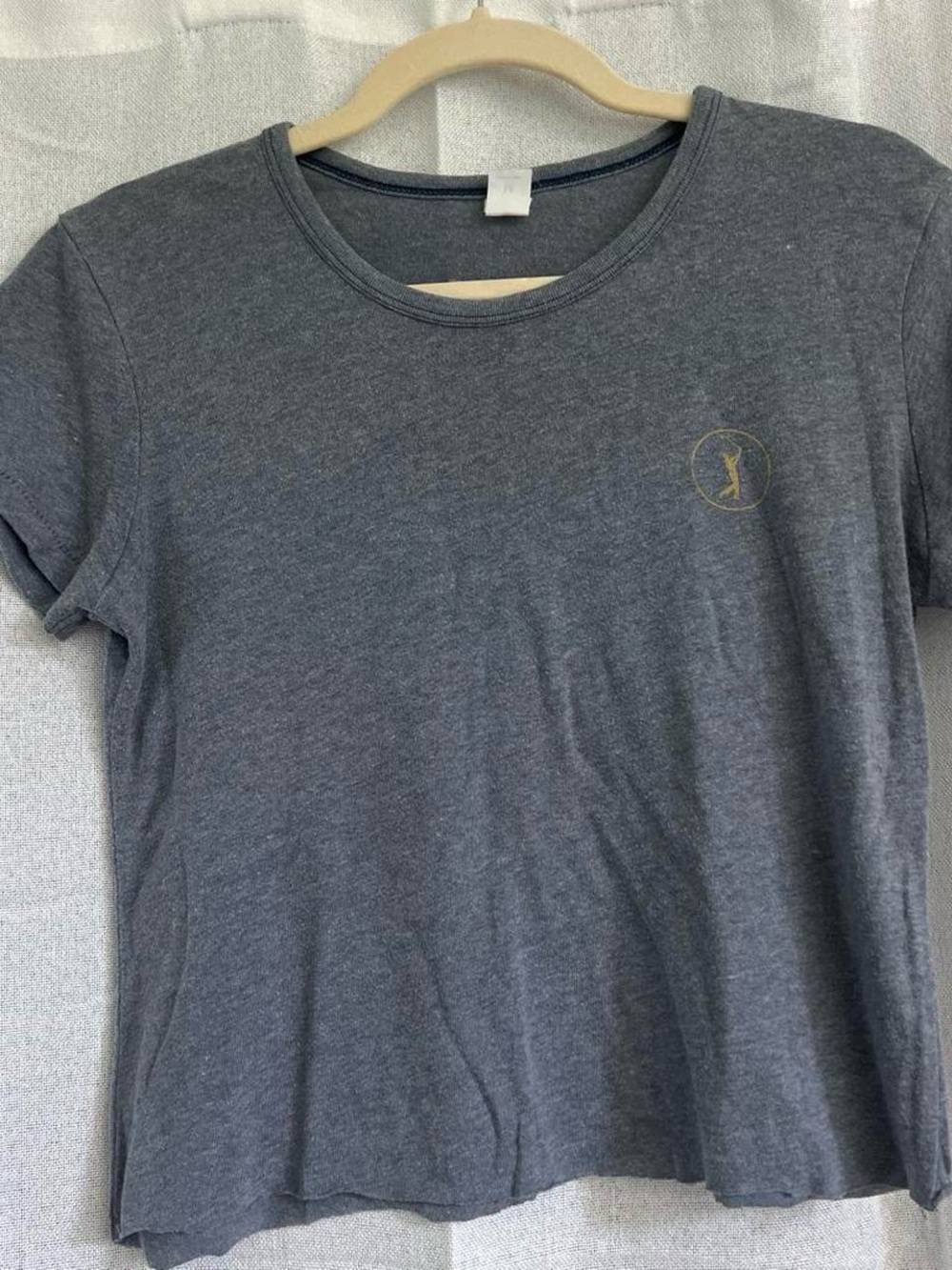 Alternative Heather Gray Cropped Tee with Gold Player’s Logo